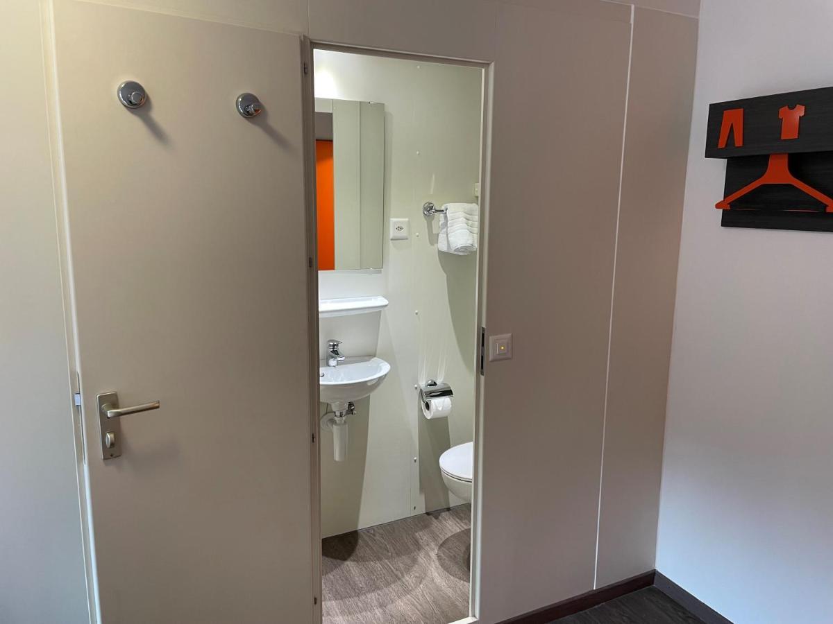 Easyhotel Zuerich Limmatplatz ภายนอก รูปภาพ