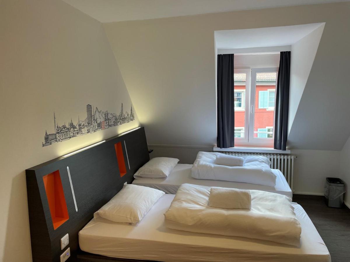 Easyhotel Zuerich Limmatplatz ภายนอก รูปภาพ