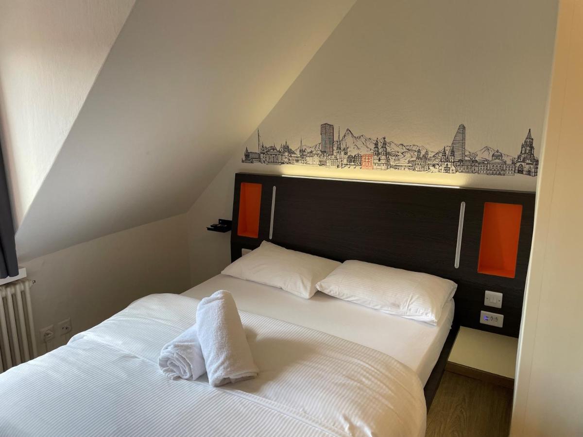 Easyhotel Zuerich Limmatplatz ภายนอก รูปภาพ